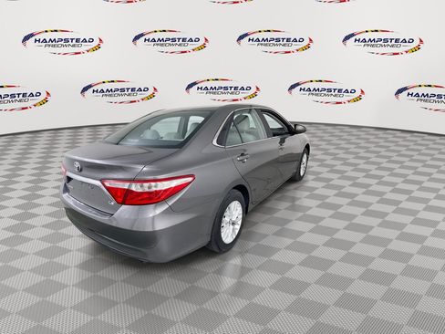 Used 2016 Toyota Camry LE FWD image 8