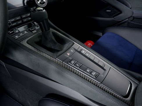 Used 2025 Porsche 718 Cayman GT4 RS RWD image 27