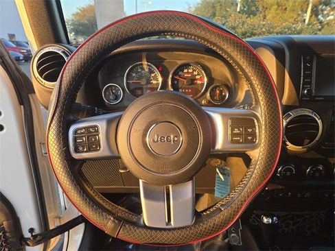 Used 2017 Jeep Wrangler Unlimited Rubicon image 24