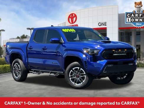 Used 2024 Toyota Tacoma TRD Sport AWD/4WD image 2