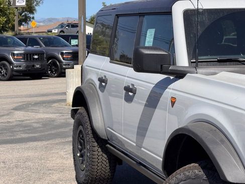New 2026 Ford Bronco Badlands image 5