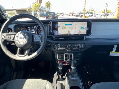 New 2025 Jeep Gladiator Willys image 16