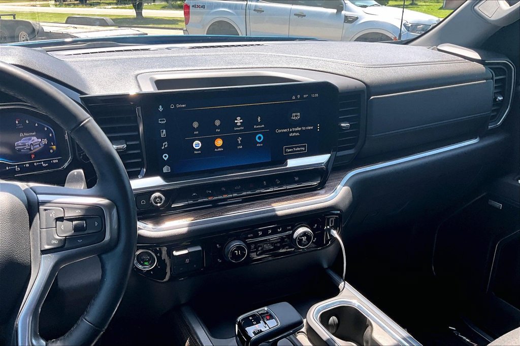 Used 2025 Chevrolet Silverado 1500 RST AWD/4WD image 6