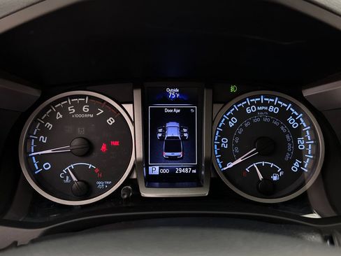 Used 2019 Toyota Tacoma Limited AWD/4WD image 18