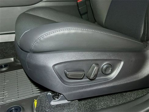 New 2025 Toyota Crown Signia image 13