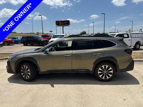 Used 2023 Subaru Outback Touring AWD/4WD image 3