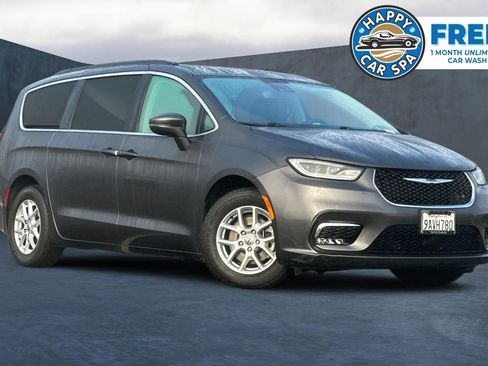 Used 2022 Chrysler Pacifica Touring-L image 1