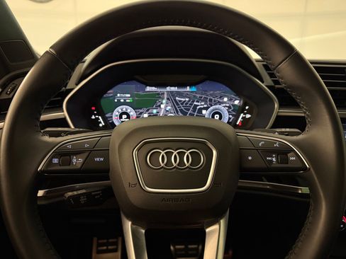 Used 2020 Audi Q3 2.0T Prestige AWD/4WD image 18