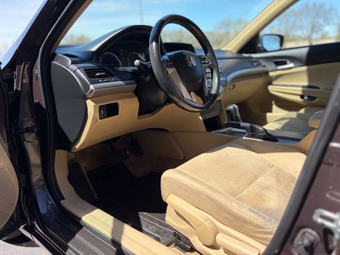 Used 2011 Honda Accord LX image 8