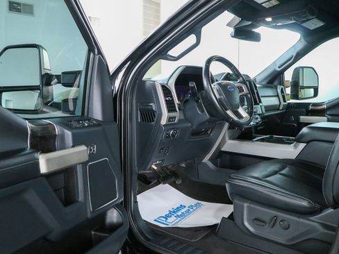 Used 2022 Ford F250 Lariat w/ Tremor Off-Road Package AWD/4WD image 3