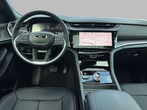 New 2026 Jeep Grand Cherokee L Limited AWD/4WD image 9