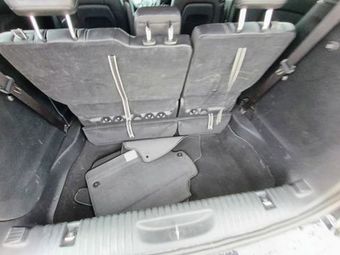 Used 2025 Chrysler Pacifica Select FWD image 16