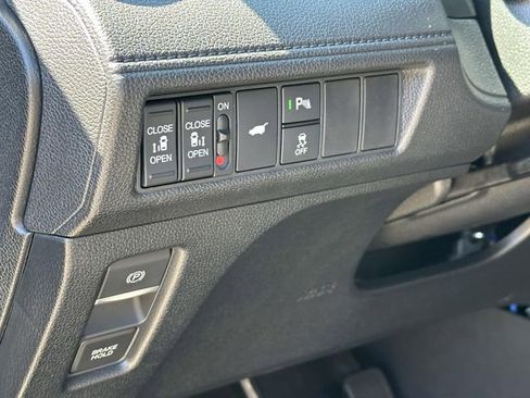 Certified 2025 Honda Odyssey Touring image 21