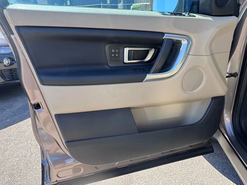 Used 2016 Land Rover Discovery Sport HSE image 13