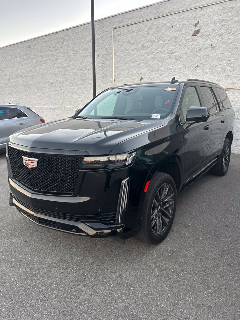 Used 2022 Cadillac Escalade Sport Platinum RWD image 2