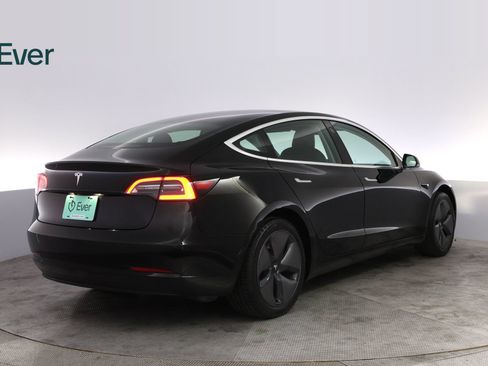 Used 2019 Tesla Model 3 Standard Range Plus RWD image 3