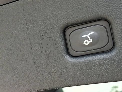 Certified 2023 Lincoln Nautilus Reserve AWD/4WD image 28