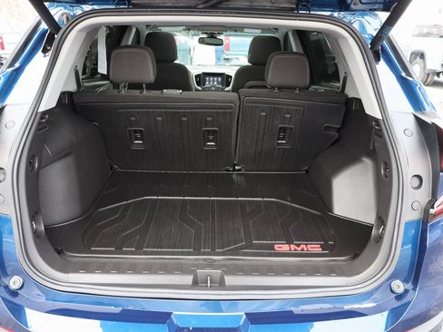 Used 2022 GMC Terrain SLE w/ Driver Convenience Package image 23