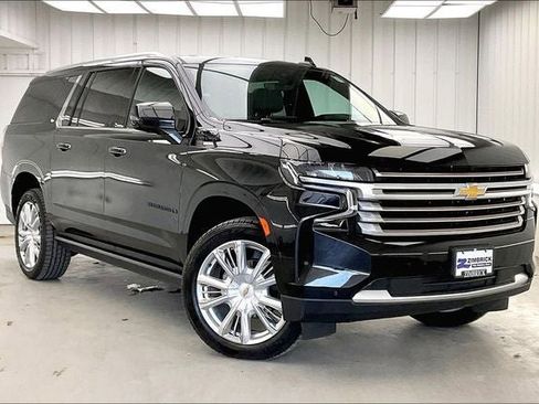 Used 2021 Chevrolet Suburban High Country w/ Premium Package AWD/4WD image 1
