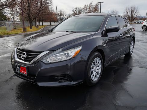 Used 2017 Nissan Altima 2.5 S w/ Power Driver Seat Package image 4