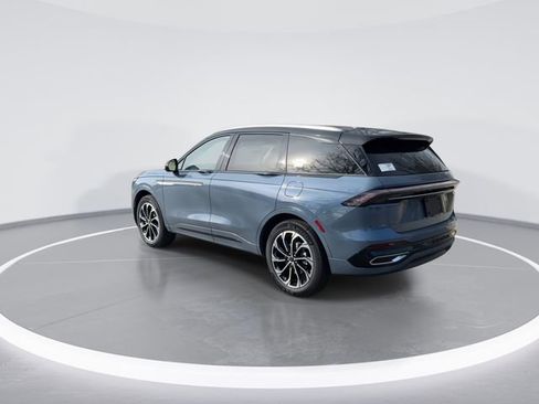 New 2026 Lincoln Nautilus Reserve image 6