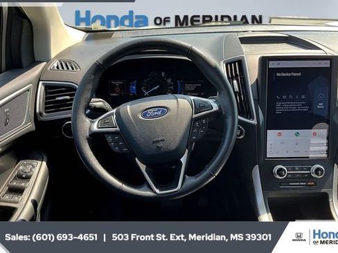Used 2024 Ford Edge SEL image 5