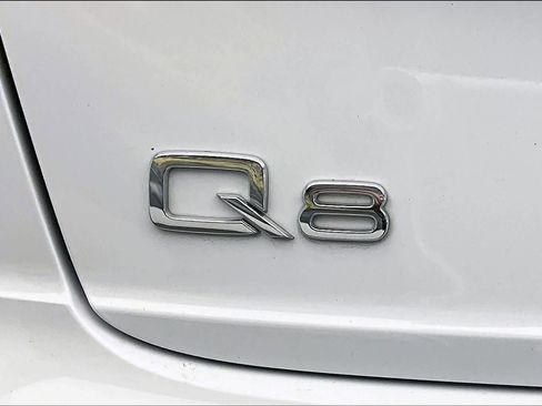 Used 2023 Audi Q8 Premium Plus w/ Premium Plus Package image 33
