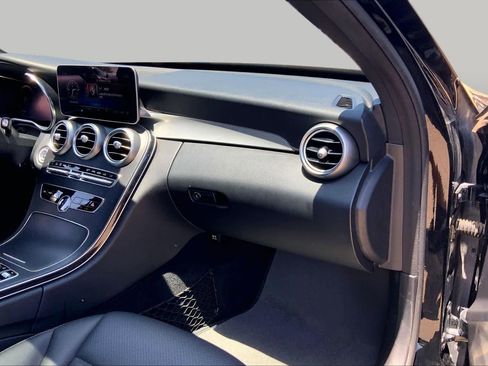 Used 2019 Mercedes-Benz C 300 4MATIC Sedan image 19