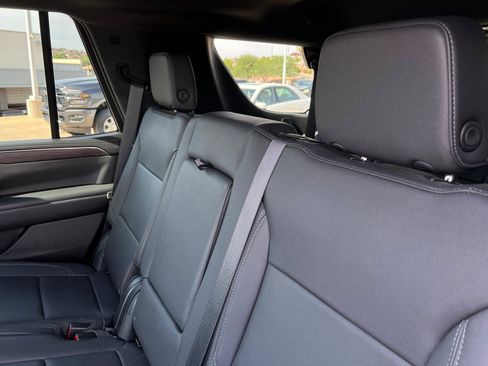 Used 2023 Chevrolet Tahoe LT w/ Luxury Package AWD/4WD image 21