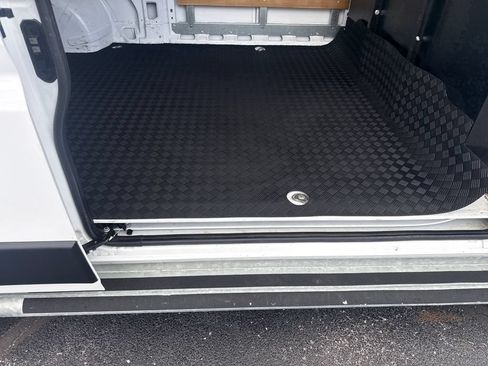 Used 2025 RAM ProMaster 2500 w/ U-Haul Equipment Group FWD image 19