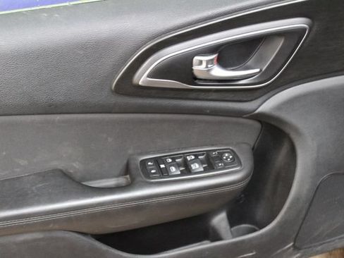 Used 2015 Chrysler 200 Limited w/ Comfort Group FWD image 13