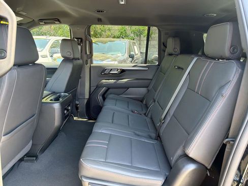 Used 2026 Chevrolet Suburban RST RWD image 24