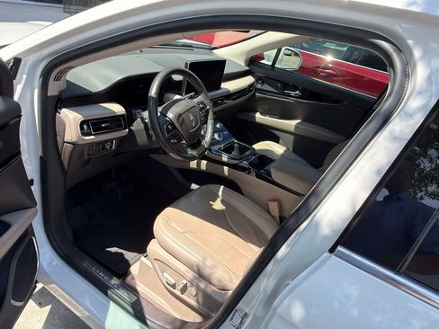 Used 2021 Lincoln Nautilus Reserve AWD/4WD image 2