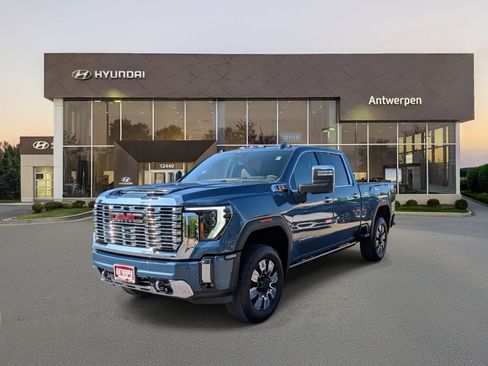 Used 2024 GMC Sierra 2500 Denali w/ Denali Reserve Package AWD/4WD image 7