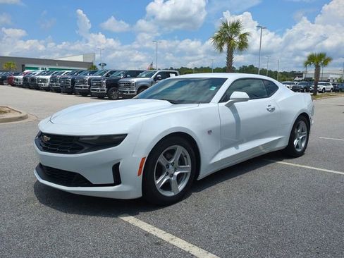Used 2023 Chevrolet Camaro LT image 8