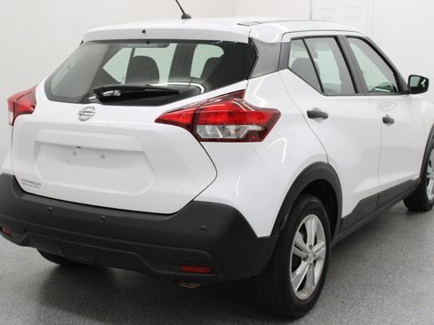 Used 2020 Nissan Kicks S FWD image 5