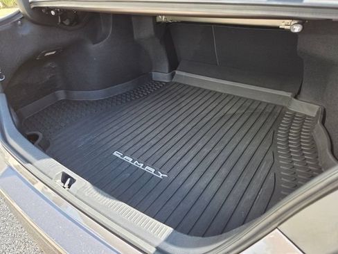 Used 2020 Toyota Camry XLE FWD image 27