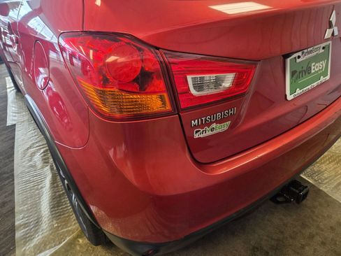 Used 2017 Mitsubishi Outlander Sport SE image 12