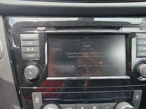 Used 2018 Nissan Rogue SL FWD image 10