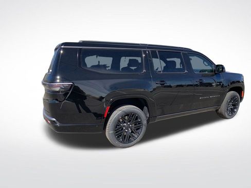 New 2026 Jeep Grand Wagoneer L Limited AWD/4WD image 5