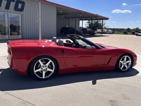 Used 2007 Chevrolet Corvette Convertible w/ Preferred Equipment Group RWD image 11