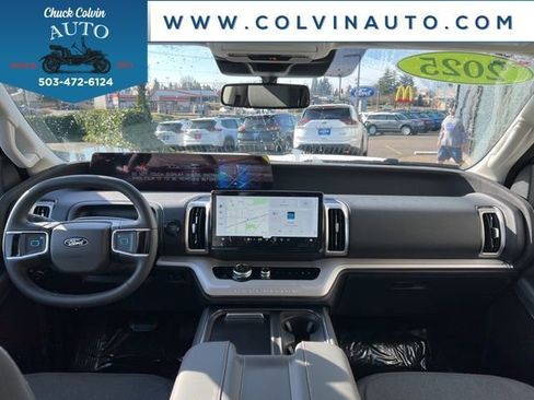 New 2025 Ford Expedition Active image 15