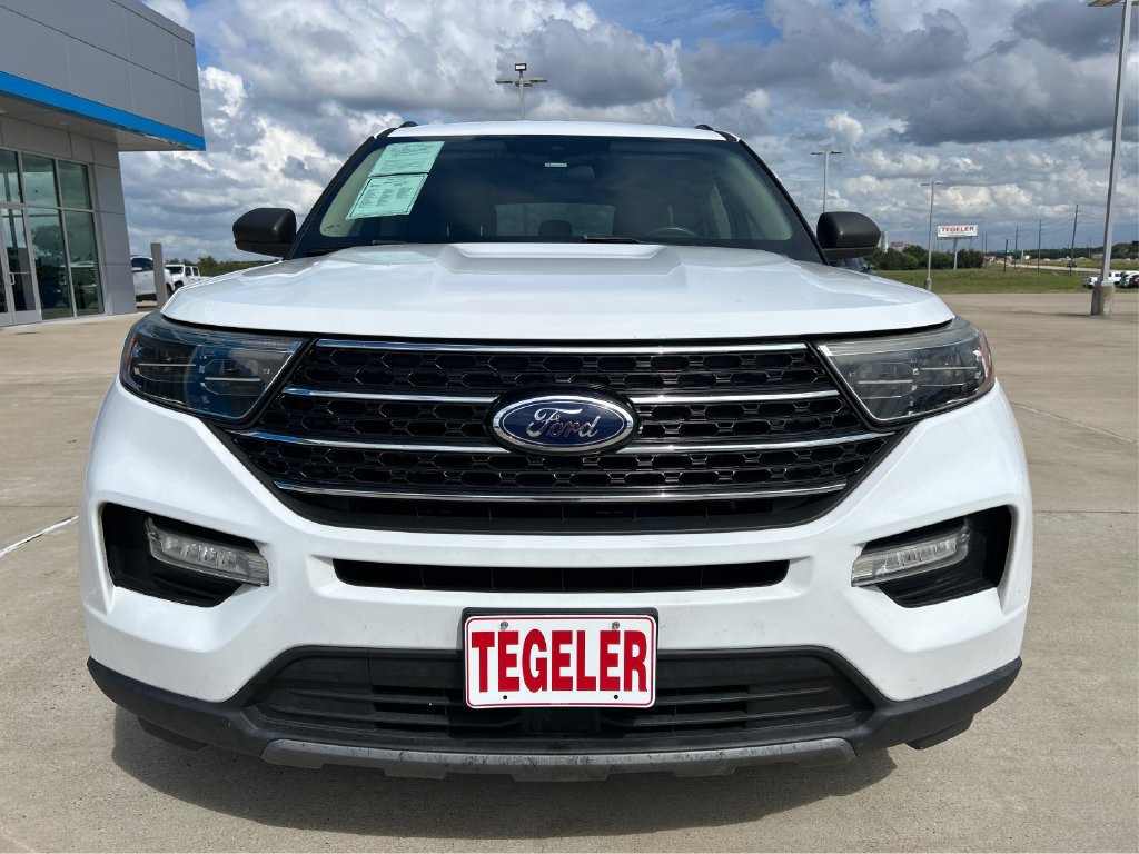 Used 2020 Ford Explorer XLT w/ Equipment Group 202A RWD image 18