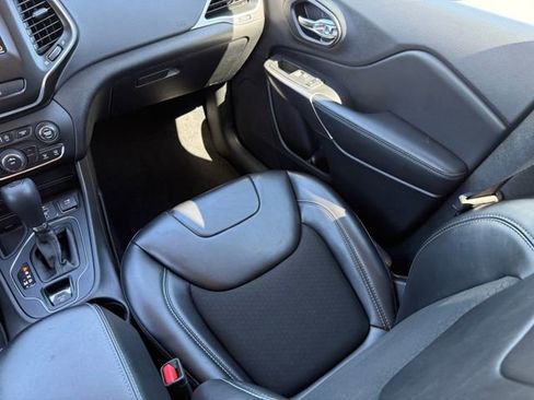 Used 2021 Jeep Cherokee Latitude Plus w/ Sun & Sound Group image 27