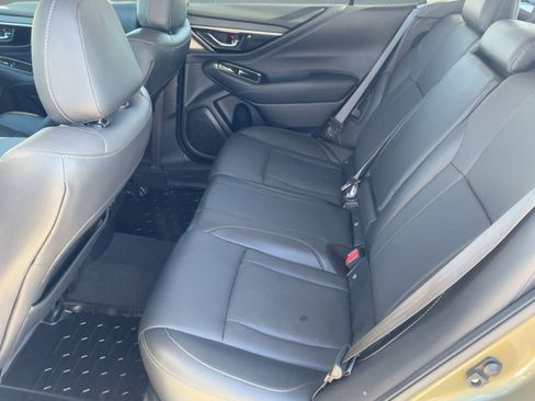Used 2021 Subaru Outback Limited image 15
