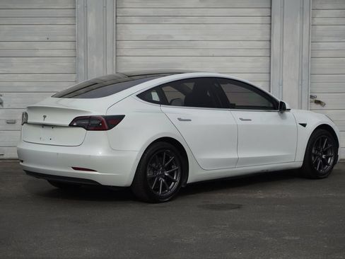 Used 2019 Tesla Model 3 Standard Range Plus RWD image 5