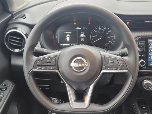 Used 2023 Nissan Kicks SV FWD image 15