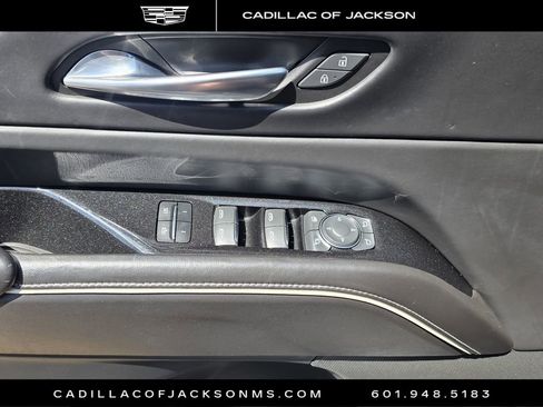 Used 2021 Cadillac Escalade Premium Luxury Platinum AWD/4WD image 24