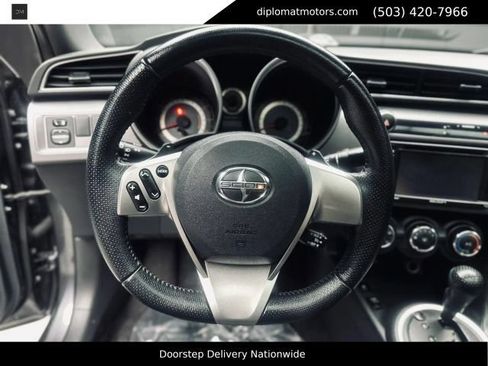 Used 2015 Scion tC FWD image 25