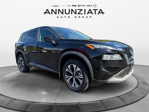 Used 2022 Nissan Rogue SV image 7